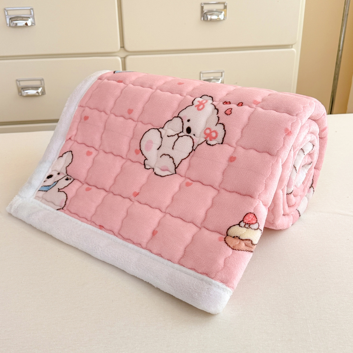 91家纺网 家纺一手货源 找家纺 川悦生活 2025新款A类印花牛奶绒床垫加厚绒保暖床床褥 床垫甜蜜小狗