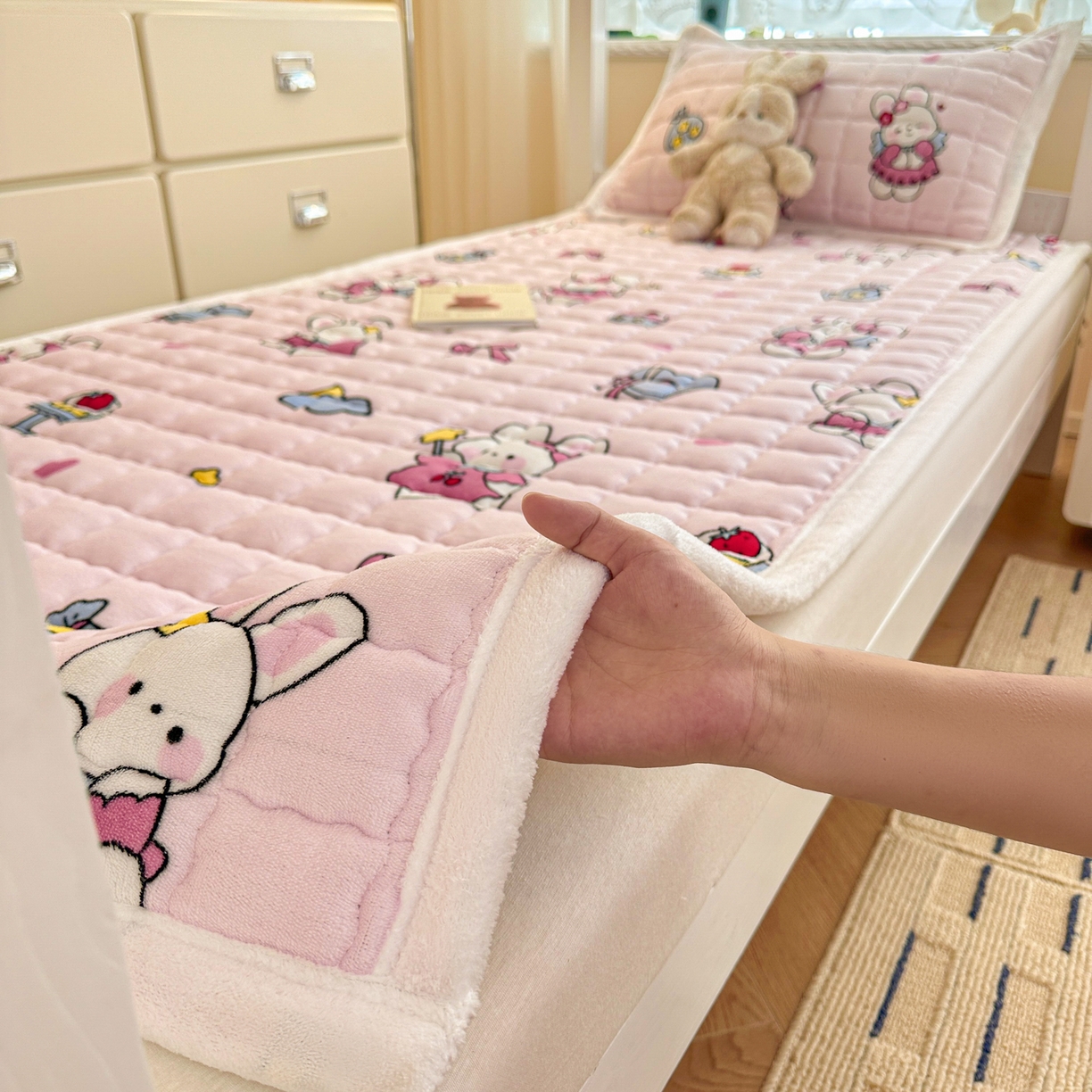 川悦生活 2025新款A类印花牛奶绒床垫加厚绒保暖床床褥 床垫甜心兔糕