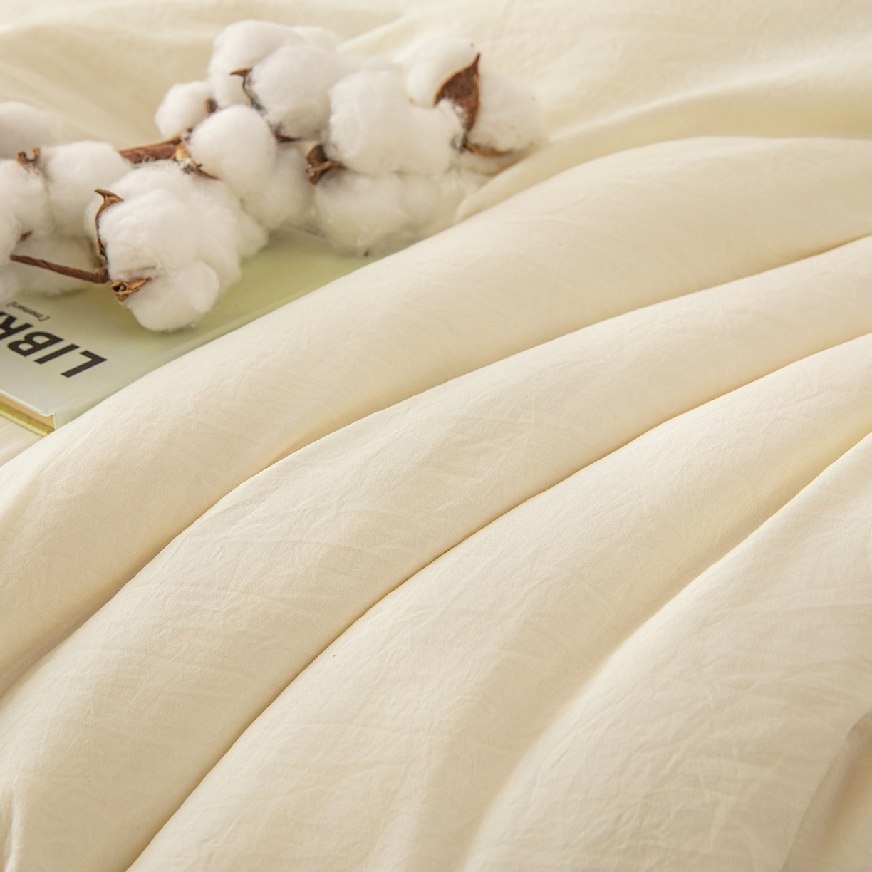 91家纺网 家纺一手货源 找家纺 圣尔雅家纺 2025新款A类水洗棉新疆棉花被无印风冬被加厚保暖被子被芯四季通用被子 白拼绿