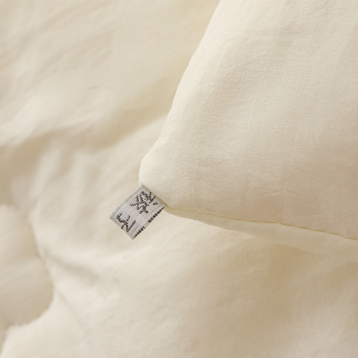 91家纺网 家纺一手货源 找家纺 圣尔雅家纺 2025新款A类水洗棉新疆棉花被无印风冬被加厚保暖被子被芯四季通用被子 云朵白