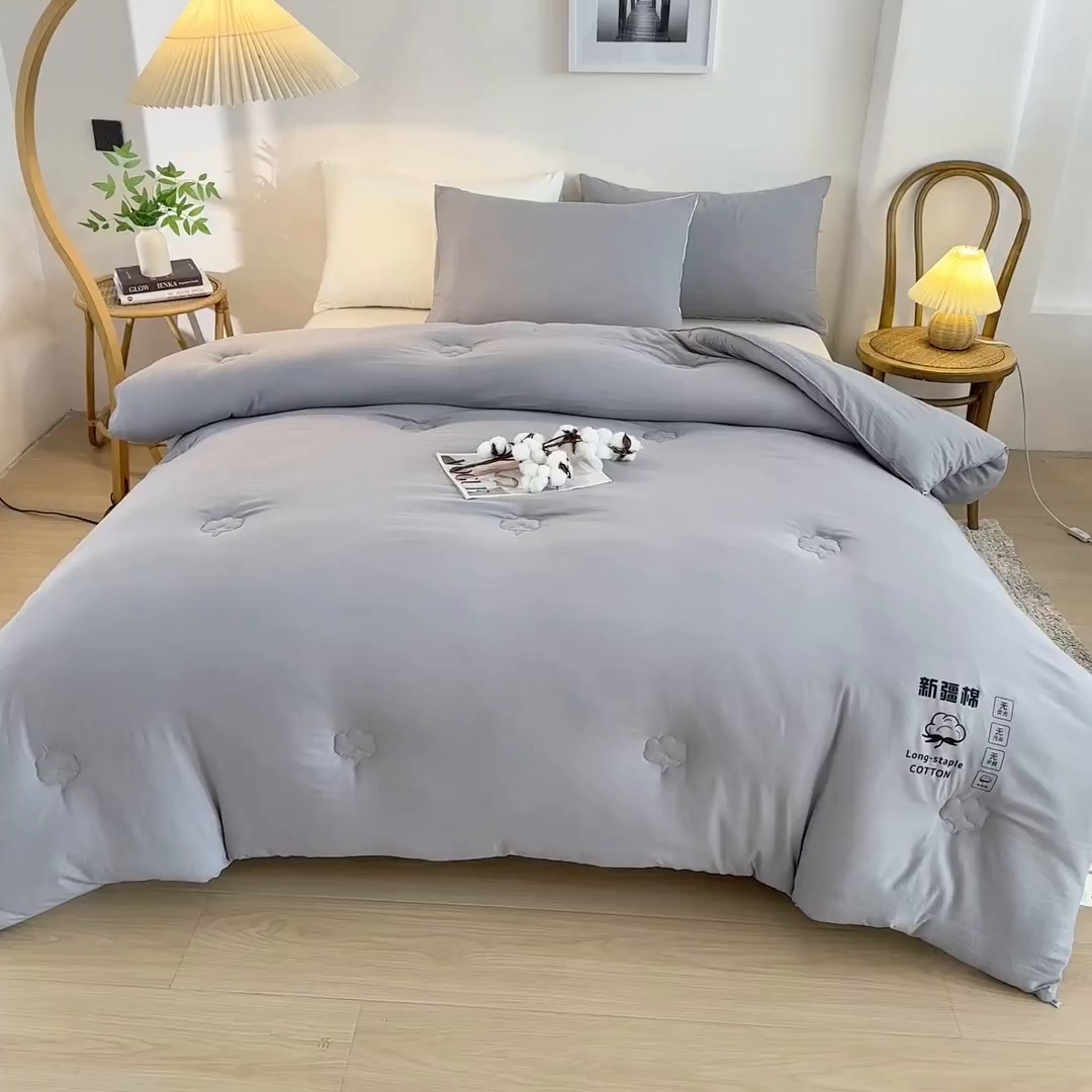 91家纺网 家纺一手货源 找家纺 圣尔雅家纺 2025新款A类水洗棉新疆棉花被无印风冬被加厚保暖被子被芯四季通用被子 淡雅灰