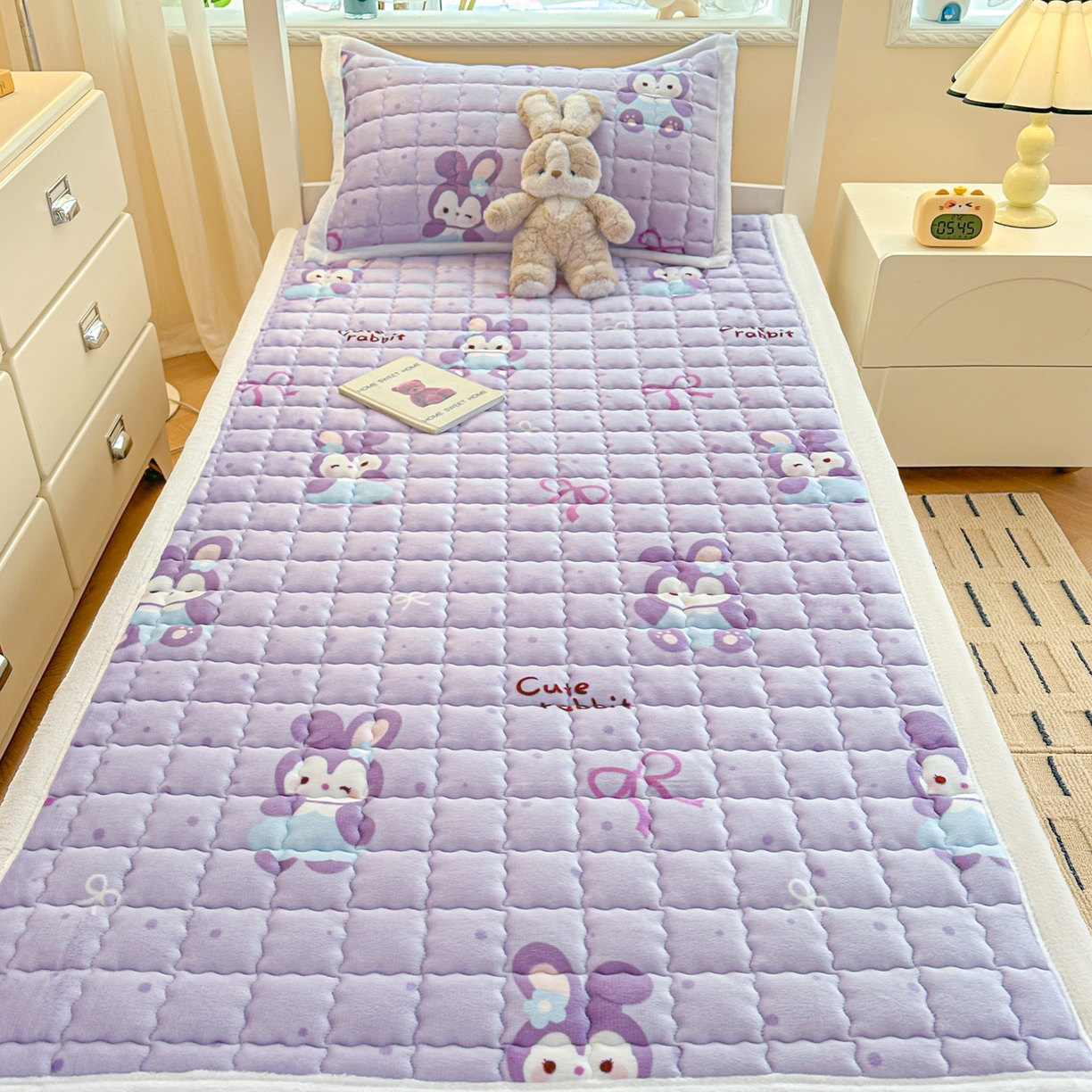 91家纺网 家纺一手货源 找家纺 川悦生活 2025新款A类印花牛奶绒床垫加厚绒保暖床床褥 床垫香芋奶茶