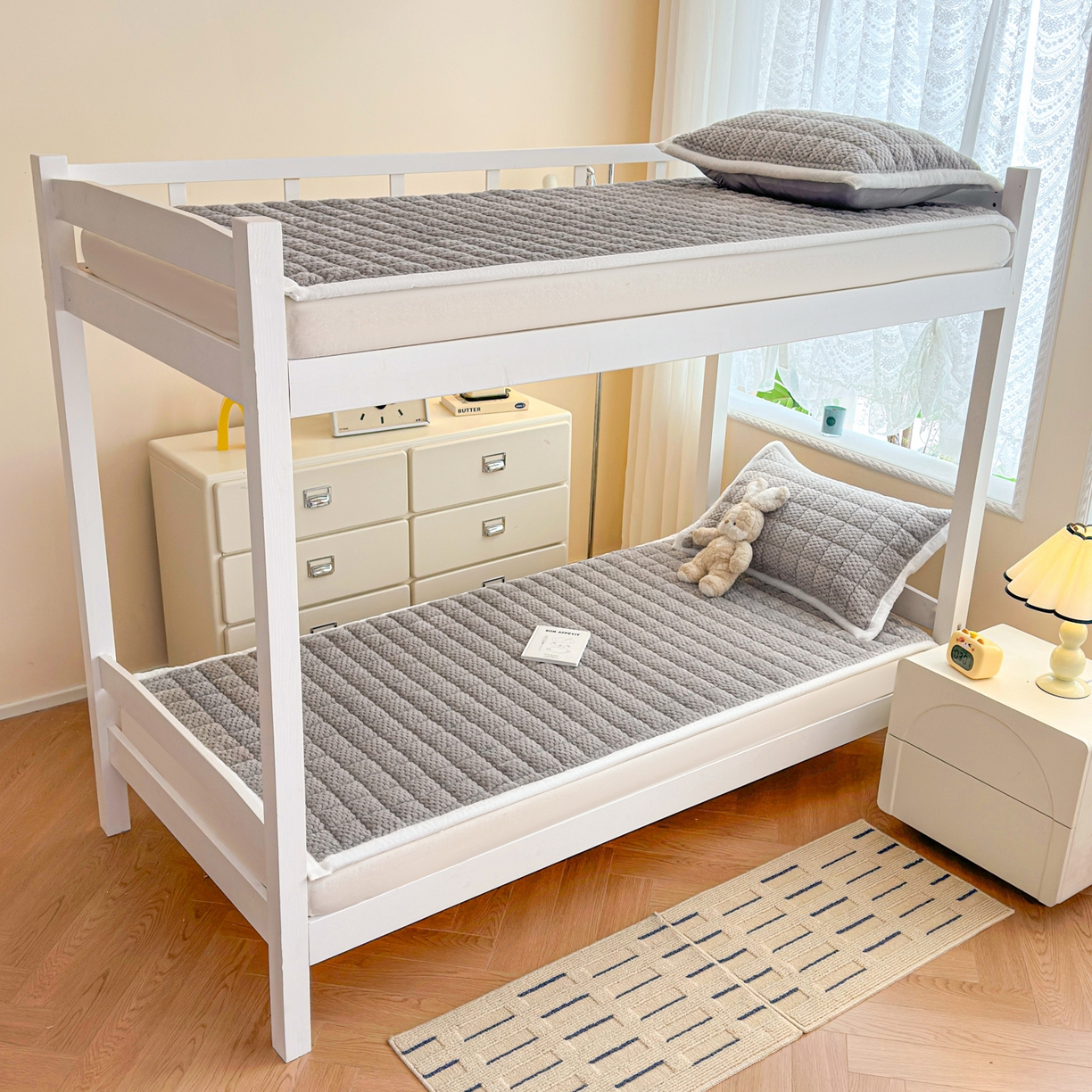 91家纺网 家纺一手货源 找家纺 川悦生活 2025新款A类印花牛奶绒床垫加厚绒保暖床床褥 床垫星空灰