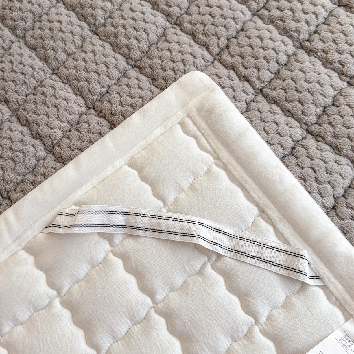 91家纺网 家纺一手货源 找家纺 川悦生活 2025新款A类印花牛奶绒床垫加厚绒保暖床床褥 床垫星空灰