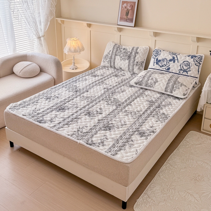 91家纺网 家纺一手货源 找家纺 小萌虎 2025秋冬新款牛奶绒夹棉床垫床褥 秘境