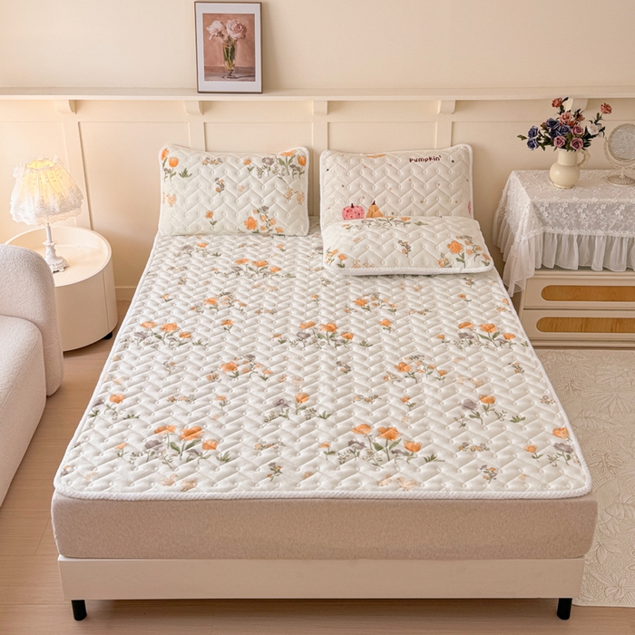 91家纺网 家纺一手货源 找家纺 小萌虎 2025秋冬新款牛奶绒夹棉床垫床褥 乐园