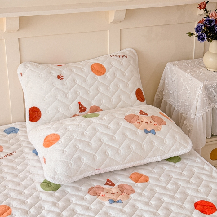 91家纺网 家纺一手货源 找家纺 小萌虎 2025秋冬新款牛奶绒夹棉床垫床褥 波点狗