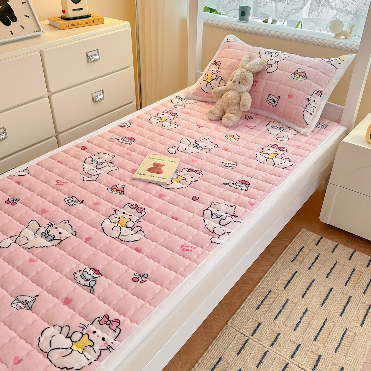 91家纺网 家纺一手货源 找家纺 川悦生活 2025新款A类印花牛奶绒床垫加厚绒保暖床床褥 床垫星心小猫