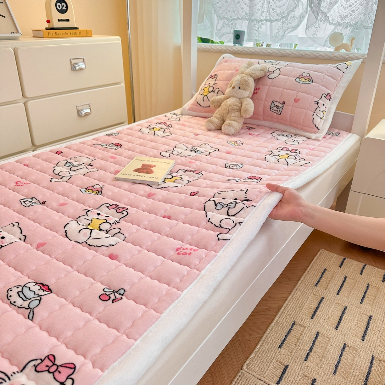 91家纺网 家纺一手货源 找家纺 川悦生活 2025新款A类印花牛奶绒床垫加厚绒保暖床床褥 床垫星心小猫