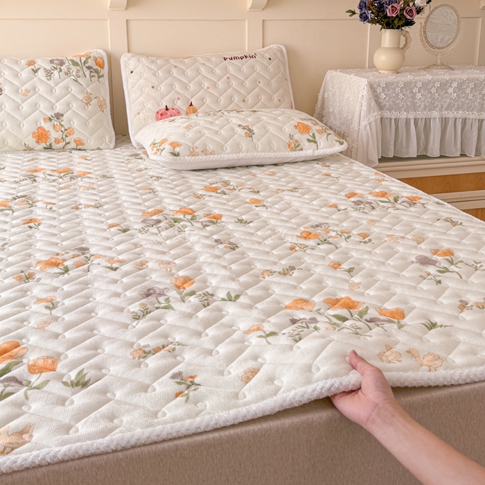 91家纺网 家纺一手货源 找家纺 小萌虎 2025秋冬新款牛奶绒夹棉床垫床褥 乐园