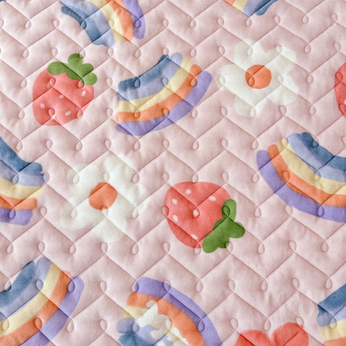 91家纺网 家纺一手货源 找家纺 小萌虎 2025秋冬新款牛奶绒夹棉床垫床褥 彩虹乐园