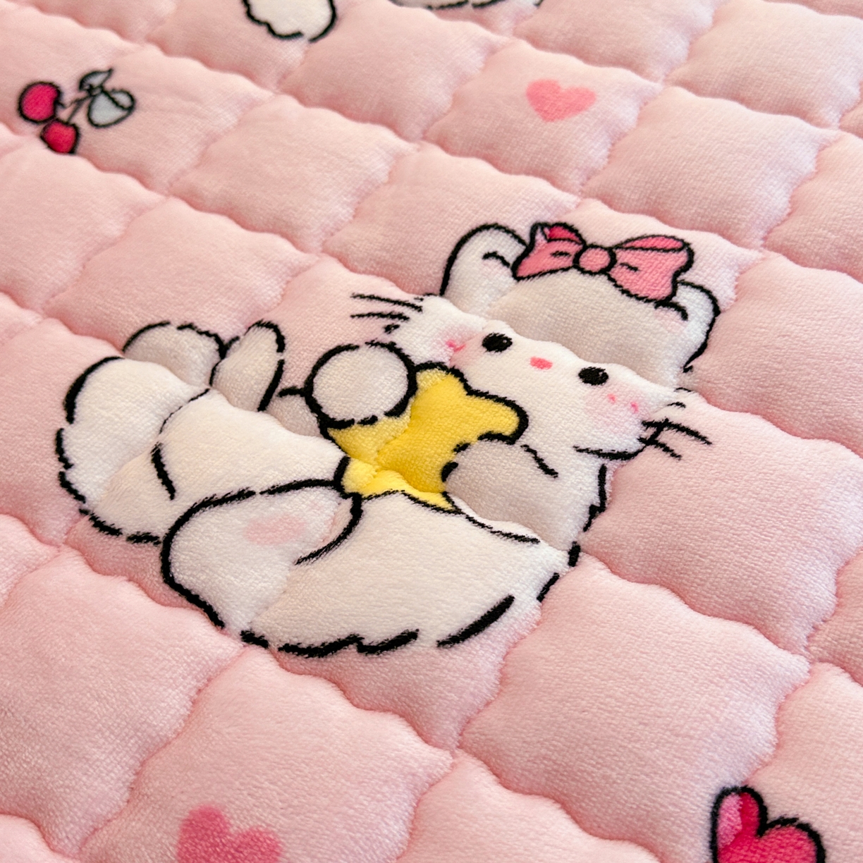 91家纺网 家纺一手货源 找家纺 川悦生活 2025新款A类印花牛奶绒床垫加厚绒保暖床床褥 床垫星心小猫