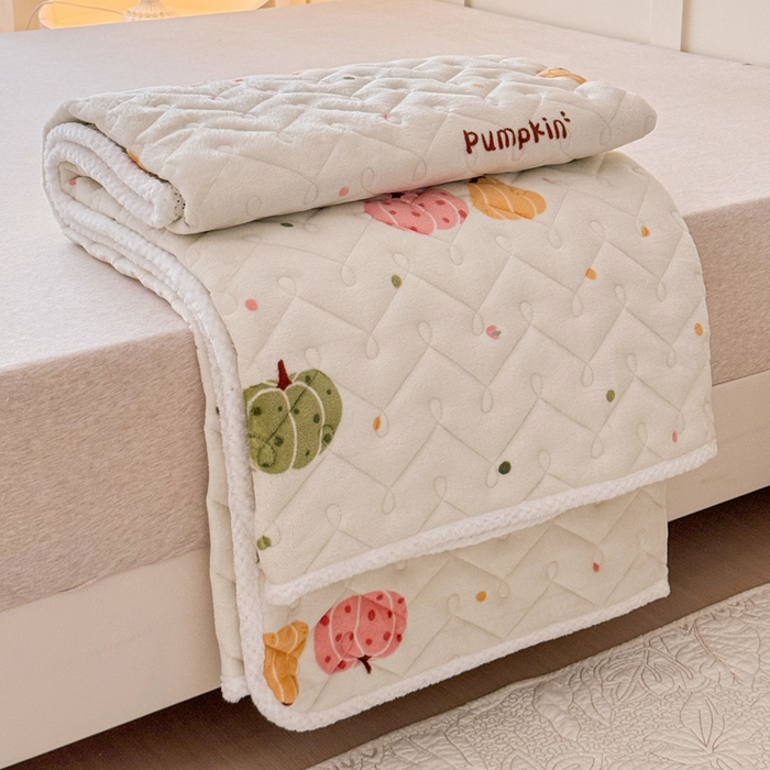 91家纺网 家纺一手货源 找家纺 小萌虎 2025秋冬新款牛奶绒夹棉床垫床褥 小南瓜