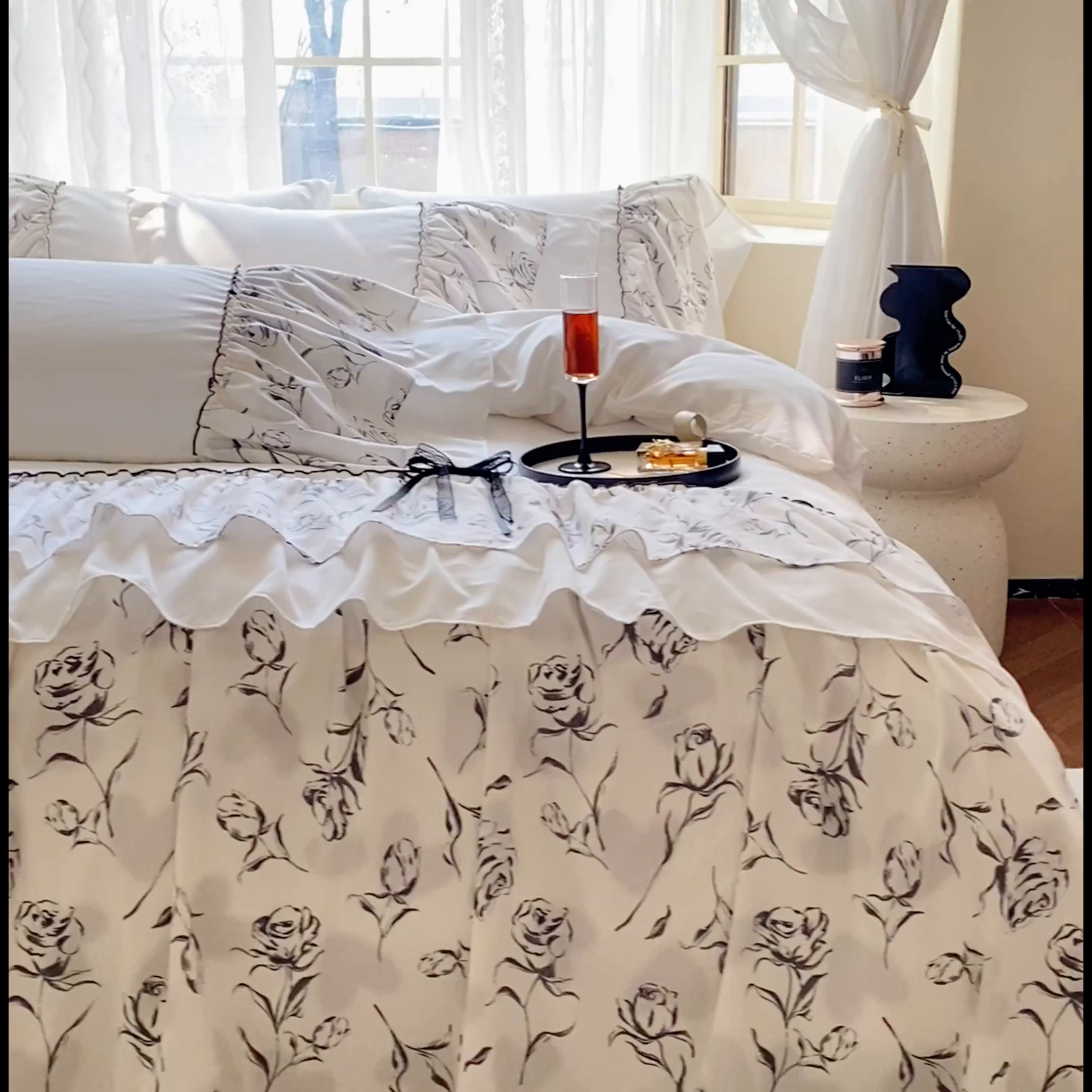 91家纺网 家纺一手货源 找家纺 庭笙 2025新款法式复古公主风花边四件套 水墨玫瑰