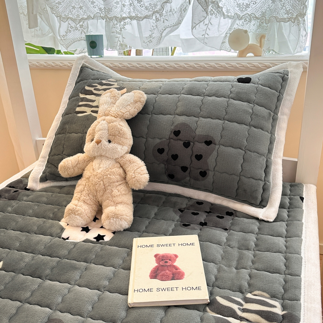 91家纺网 家纺一手货源 找家纺 川悦生活 2025新款A类印花牛奶绒床垫加厚绒保暖床床褥 床垫夜空好梦