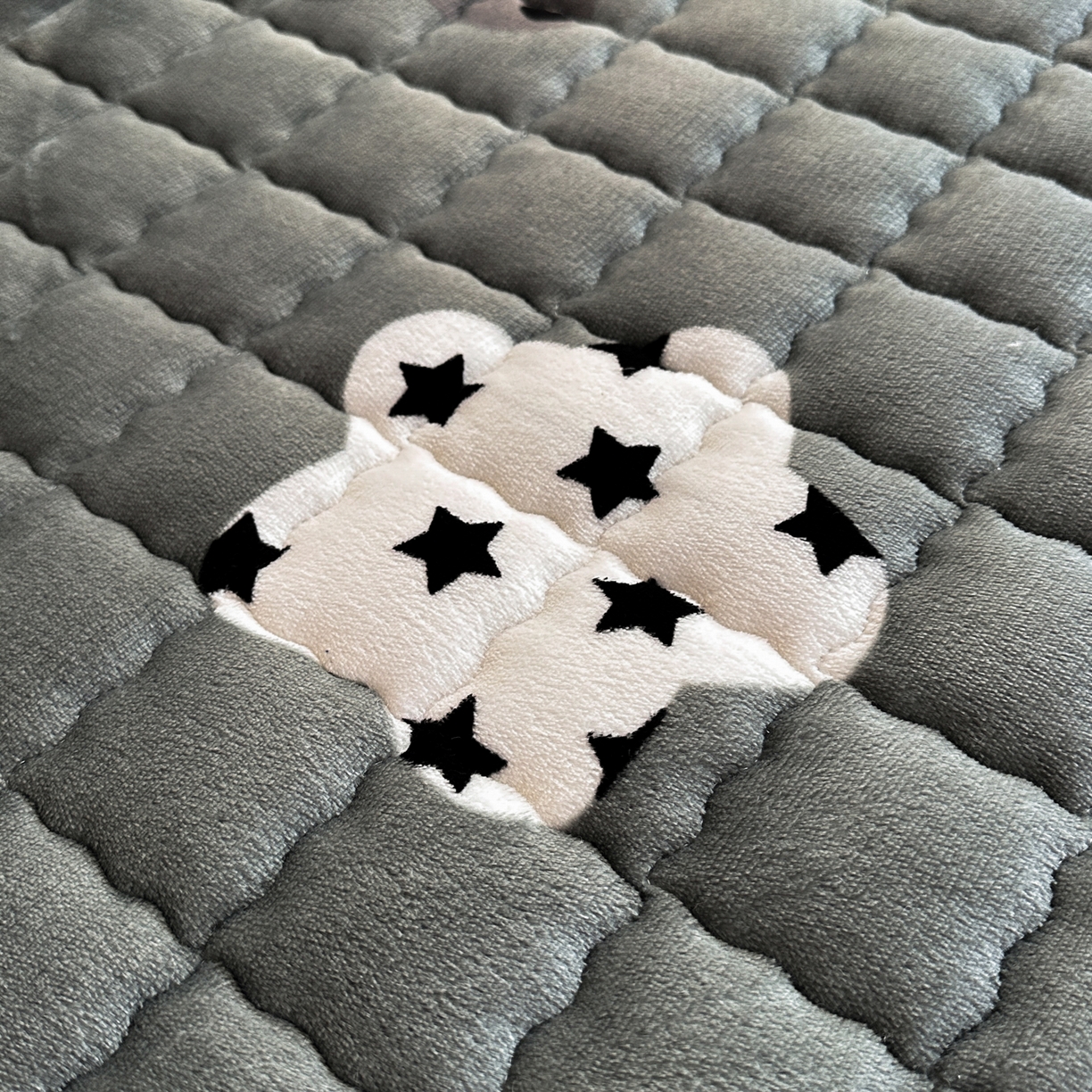 91家纺网 家纺一手货源 找家纺 川悦生活 2025新款A类印花牛奶绒床垫加厚绒保暖床床褥 床垫夜空好梦