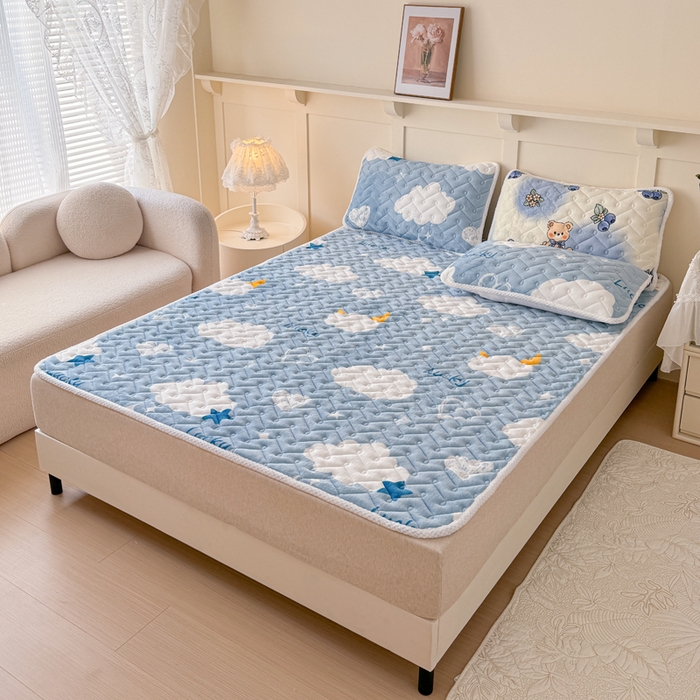 91家纺网 家纺一手货源 找家纺 小萌虎 2025秋冬新款牛奶绒夹棉床垫床褥 在云端