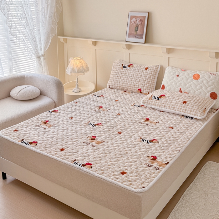 91家纺网 家纺一手货源 找家纺 小萌虎 2025秋冬新款牛奶绒夹棉床垫床褥 腊肠犬