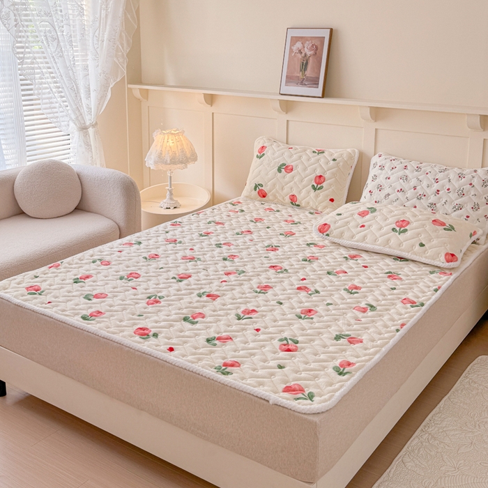 91家纺网 家纺一手货源 找家纺 小萌虎 2025秋冬新款牛奶绒夹棉床垫床褥 郁金香