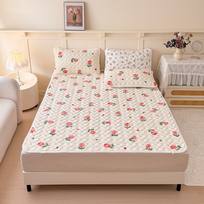 91家纺网 家纺一手货源 找家纺 小萌虎 2025秋冬新款牛奶绒夹棉床垫床褥 郁金香