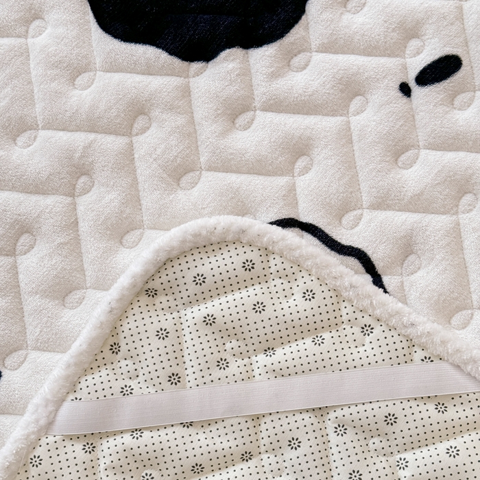 91家纺网 家纺一手货源 找家纺 小萌虎 2025秋冬新款牛奶绒夹棉床垫床褥 黑豆精灵