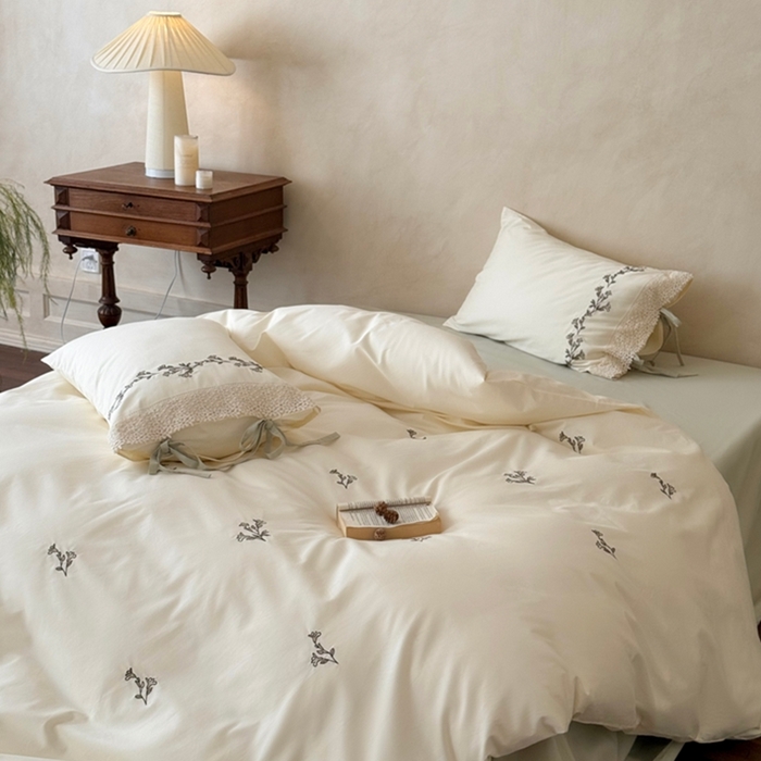 91家纺网 家纺一手货源 找家纺 （总）鹿班家居 2025新款秋冬款100S全棉纯棉磨毛精密刺绣系列四件套—青柠物语（标准会员-20元）