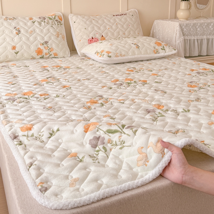 91家纺网 家纺一手货源 找家纺 （总）小萌虎 2025秋冬新款牛奶绒夹棉床垫床褥