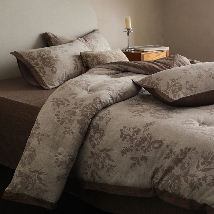 91家纺网 家纺一手货源 找家纺 （总）玛德琳 2025新款原麻皱皱纱懒人抗菌冬被被子被芯