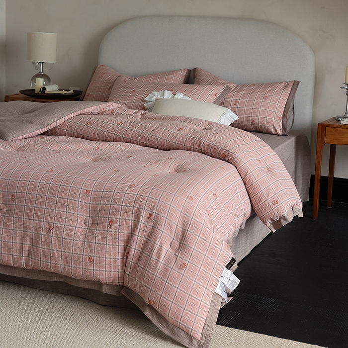 91家纺网 家纺一手货源 找家纺 玛德琳 2025新款原麻皱皱纱懒人抗菌冬被被子被芯 尤朵拉