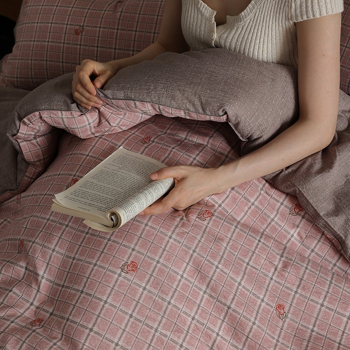 91家纺网 家纺一手货源 找家纺 玛德琳 2025新款原麻皱皱纱懒人抗菌冬被被子被芯 尤朵拉