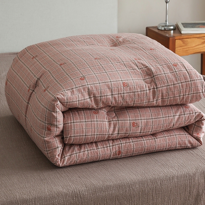 91家纺网 家纺一手货源 找家纺 玛德琳 2025新款原麻皱皱纱懒人抗菌冬被被子被芯 尤朵拉