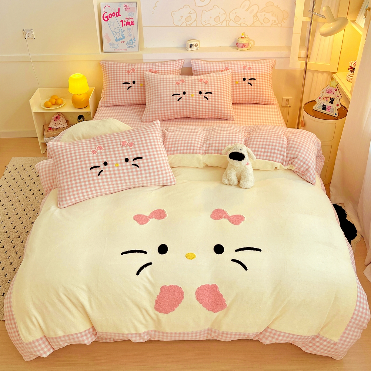 91家纺网 家纺一手货源 找家纺 （总）富米莱（原臻工厂） 2025新款爆款拼角毛巾绣牛奶绒四件套