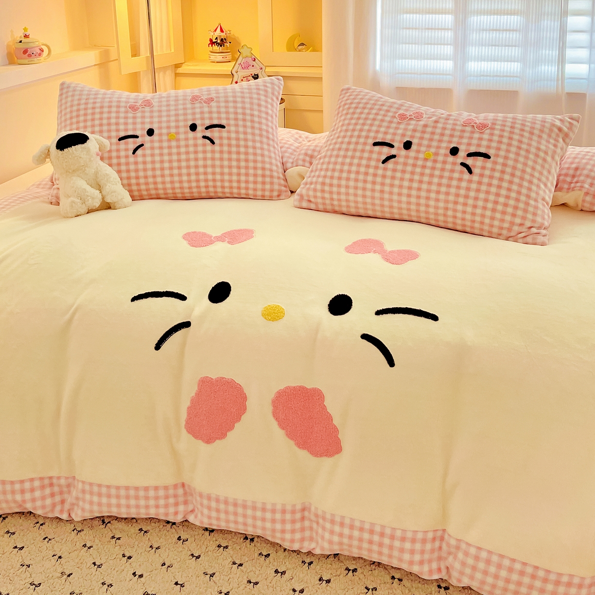 91家纺网 家纺一手货源 找家纺 （总）富米莱（原臻工厂） 2025新款爆款拼角毛巾绣牛奶绒四件套