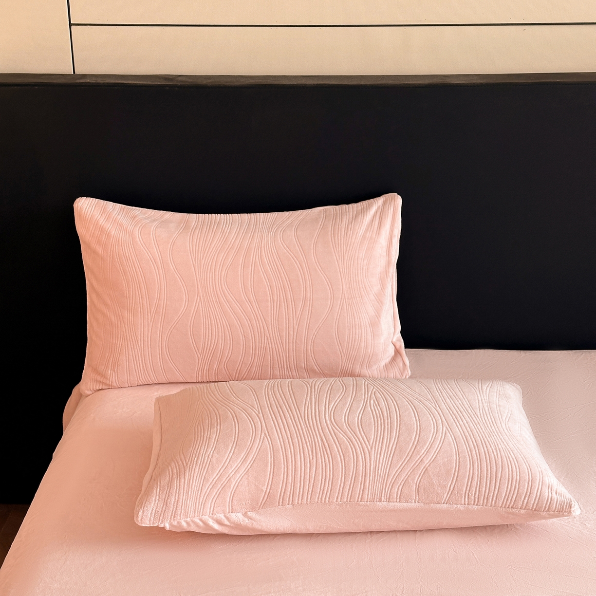 91家纺网 家纺一手货源 找家纺 蓝极人 2025新款AB版烂花牛奶绒四件套 烂花-桃粉