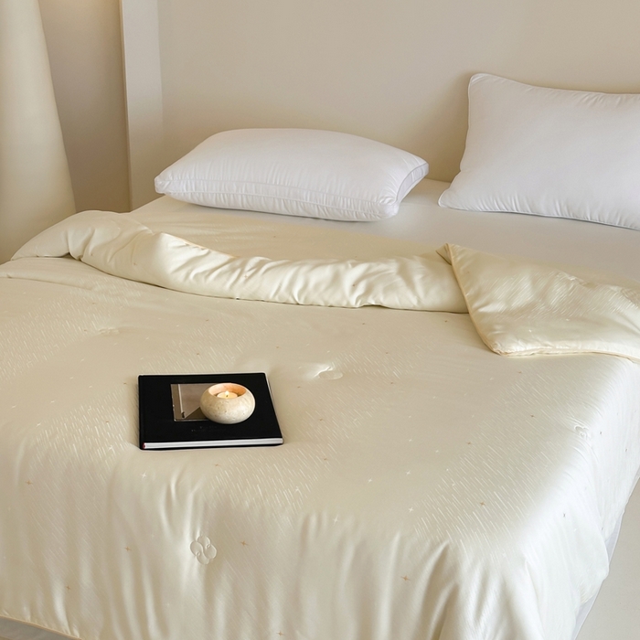 91家纺网 家纺一手货源 找家纺 茧羽世家 2025新款豆绒生态被 被子被芯 流星雨