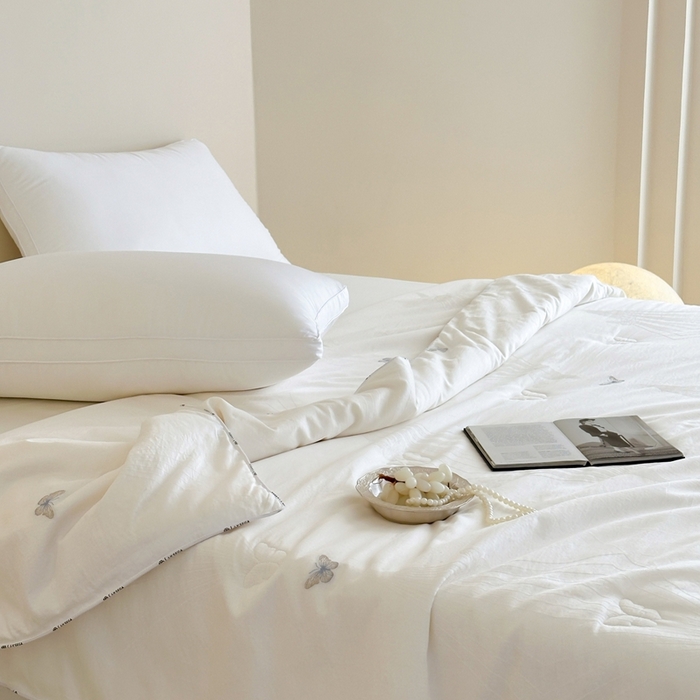 91家纺网 家纺一手货源 找家纺 （总）茧羽世家 2025新款皇冠蝶翼蚕丝被 被子被芯