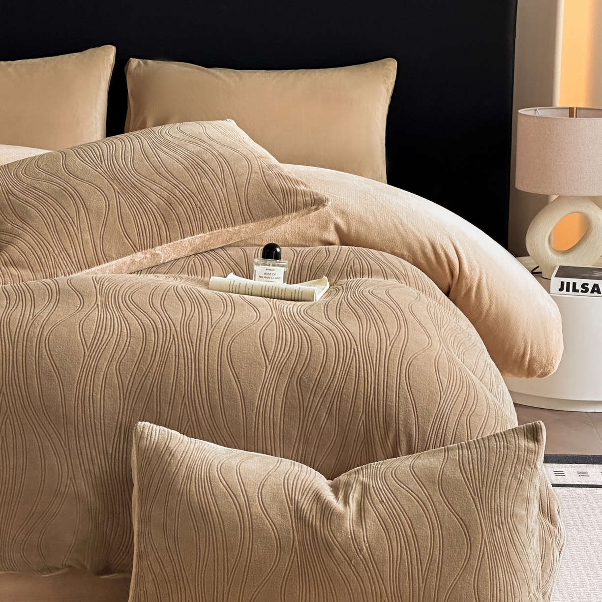 91家纺网 家纺一手货源 找家纺 蓝极人 2025新款AB版烂花牛奶绒四件套 烂花-米咖