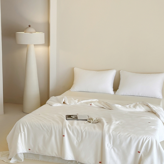 91家纺网 家纺一手货源 找家纺 茧羽世家 2025新款皇冠蝶翼蚕丝被 被子被芯 圆冠