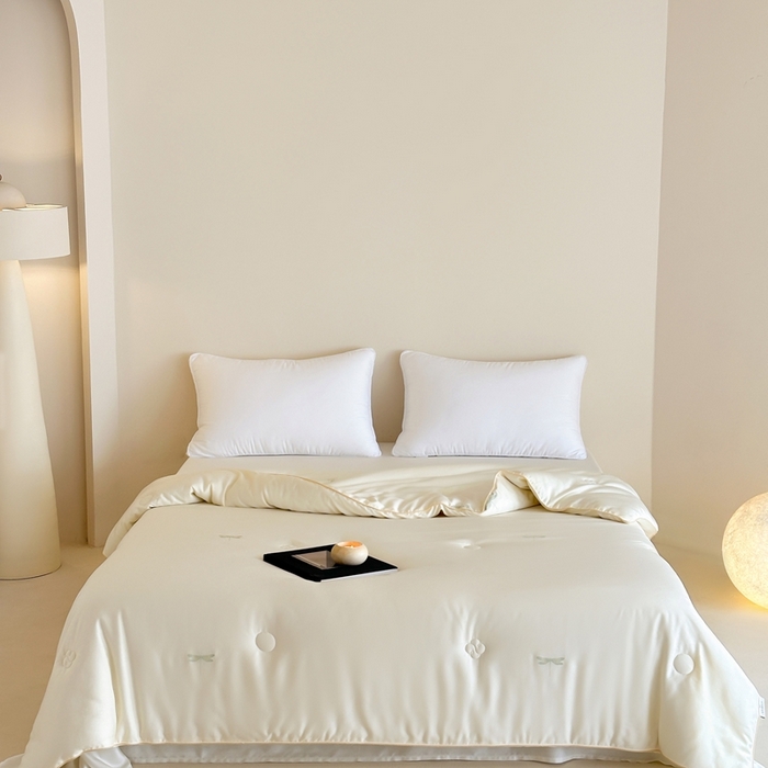 91家纺网 家纺一手货源 找家纺 茧羽世家 2025新款豆绒生态被 被子被芯 亭亭玉立