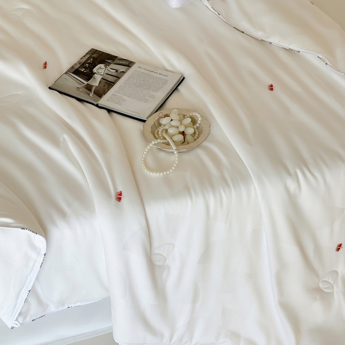 91家纺网 家纺一手货源 找家纺 茧羽世家 2025新款皇冠蝶翼蚕丝被 被子被芯 圆冠