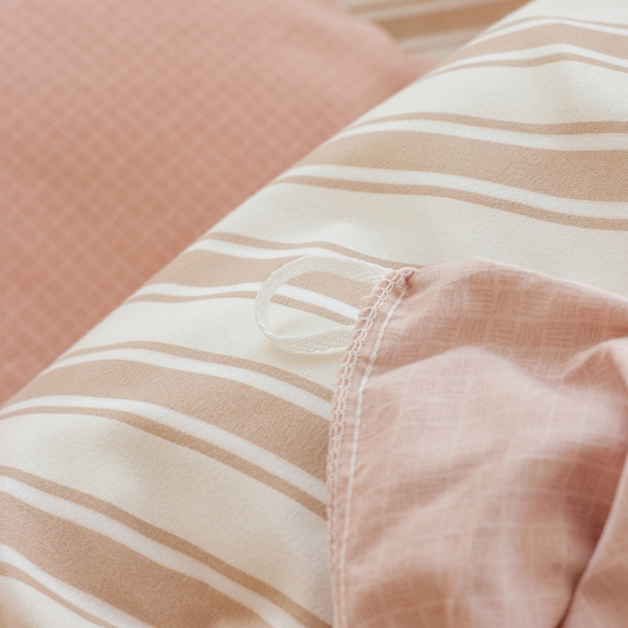 91家纺网 家纺一手货源 找家纺 优纤家纺 2025新款120克磨毛斜纹卡通花卉印花植物羊绒四件套 淑女屋-咖