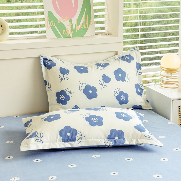 91家纺网 家纺一手货源 找家纺 优纤家纺 2025新款120克磨毛斜纹卡通花卉印花植物羊绒四件套 春风恋情