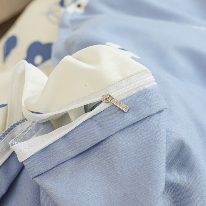 91家纺网 家纺一手货源 找家纺 优纤家纺 2025新款120克磨毛斜纹卡通花卉印花植物羊绒四件套 春风恋情