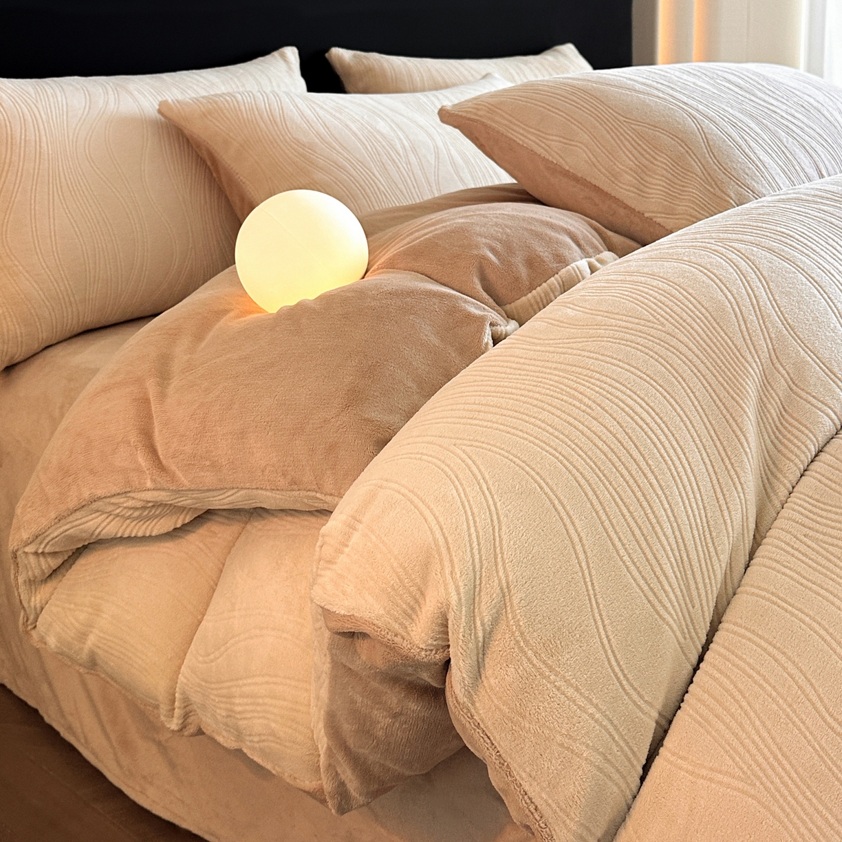 91家纺网 家纺一手货源 找家纺 （总）酱子 2025新款AB版烂花牛奶绒四件套