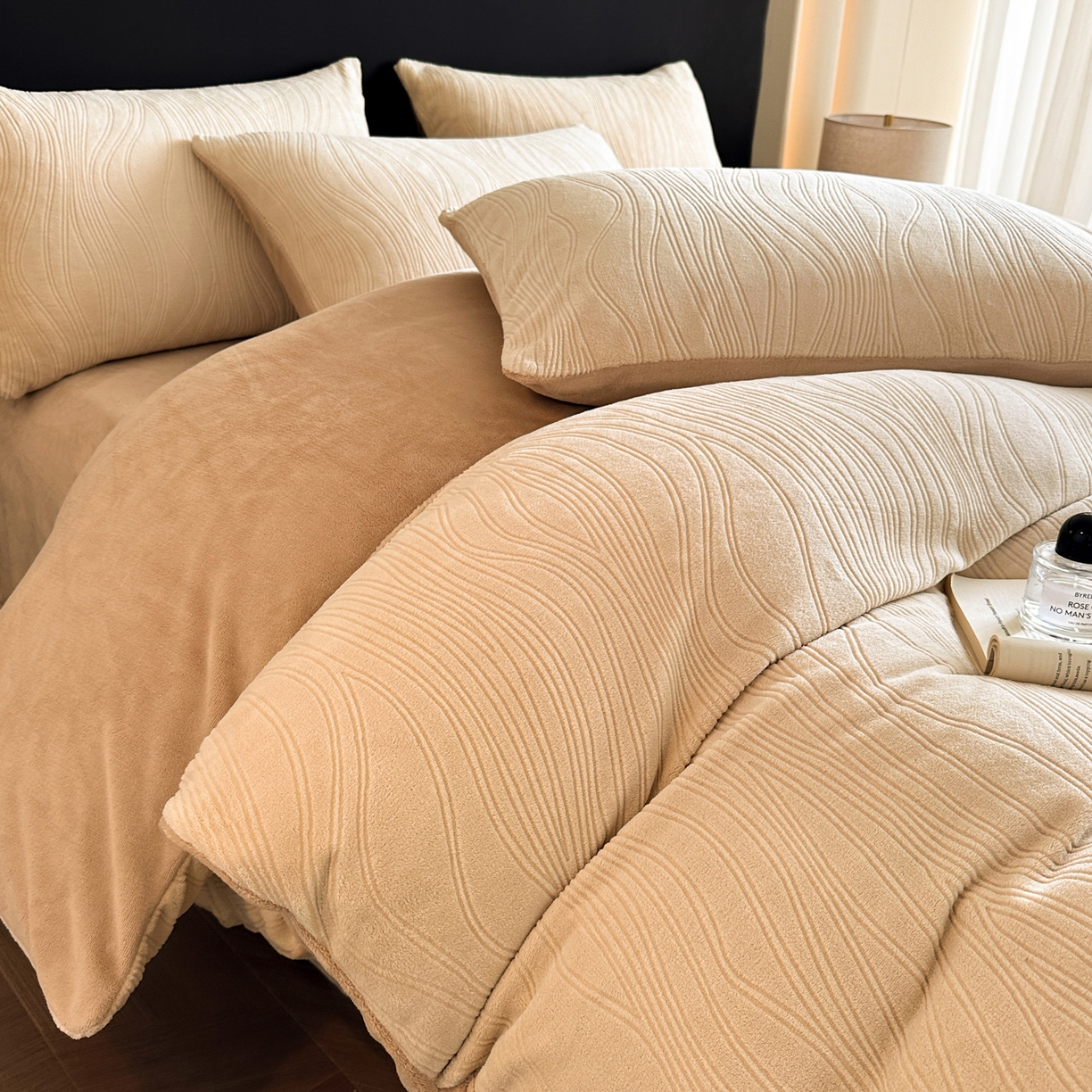 91家纺网 家纺一手货源 找家纺 （总）酱子 2025新款AB版烂花牛奶绒四件套