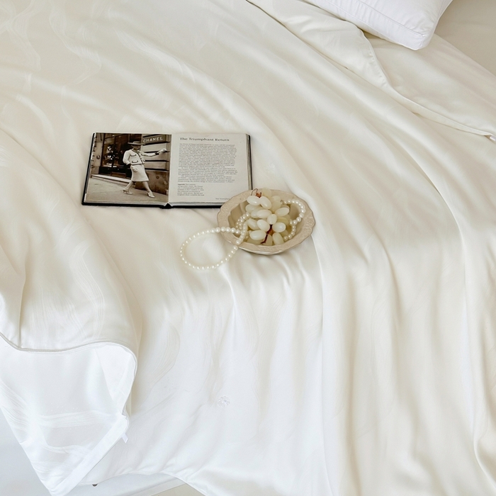 91家纺网 家纺一手货源 找家纺 茧羽世家 2025新款丝韵东方蚕丝被 被子被芯 丝韵东方-本白