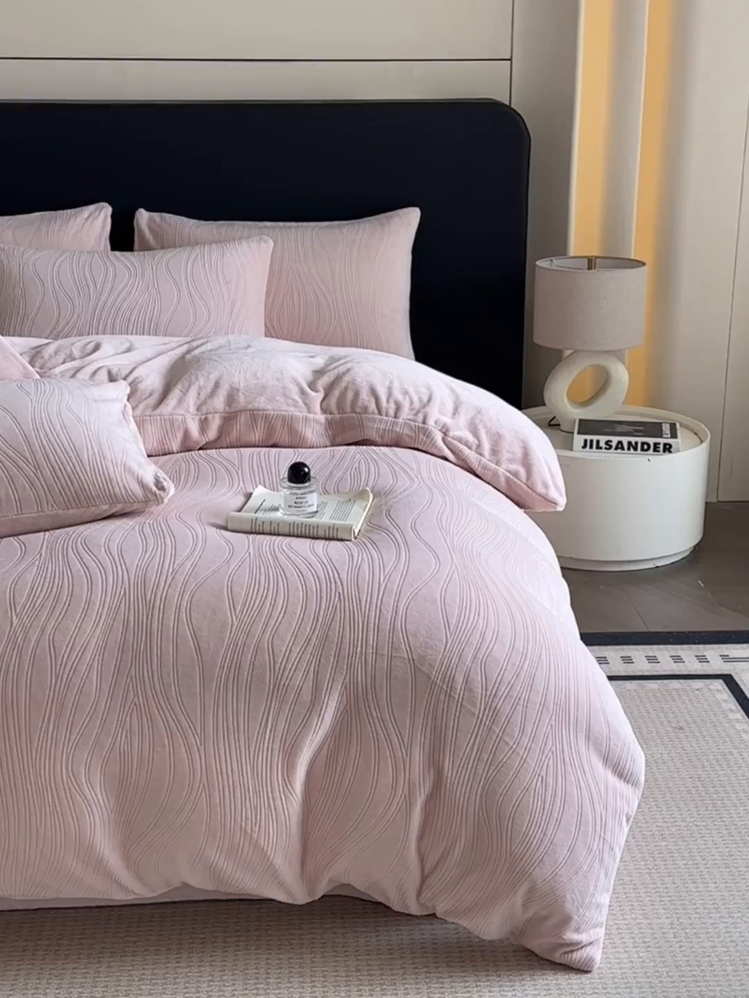 91家纺网 家纺一手货源 找家纺 酱子 2025新款AB版烂花牛奶绒四件套 烂花-桃粉