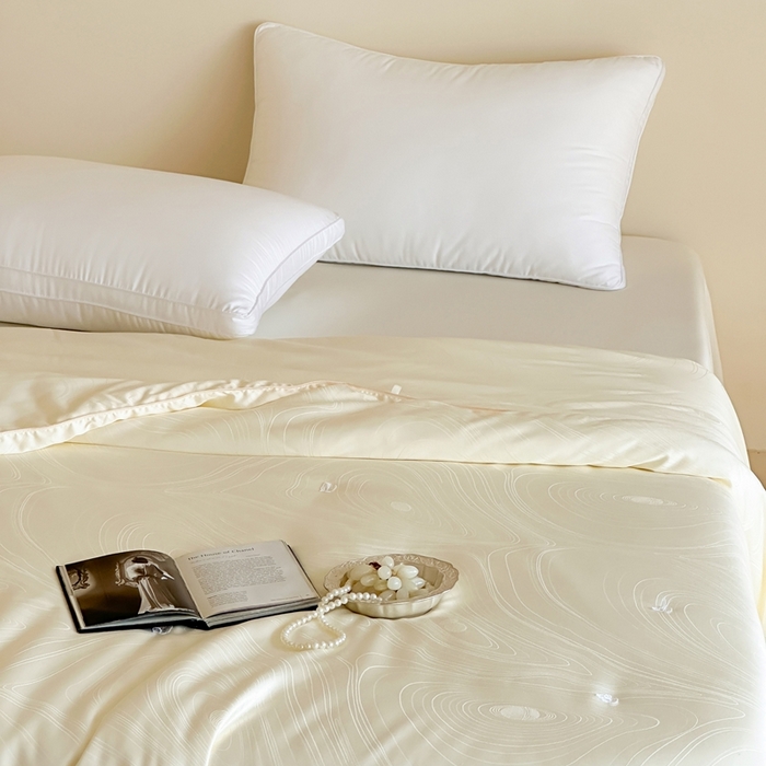 91家纺网 家纺一手货源 找家纺 茧羽世家 2025新款丝韵东方蚕丝被 被子被芯 丝韵东方-浅豆黄