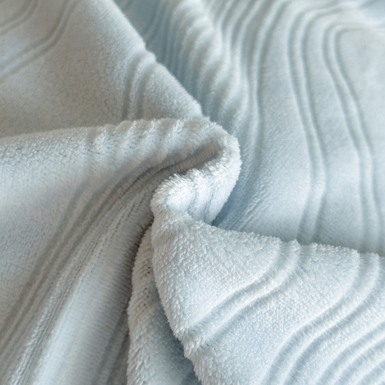 91家纺网 家纺一手货源 找家纺 酱子 2025新款AB版烂花牛奶绒四件套 烂花-蓝黄