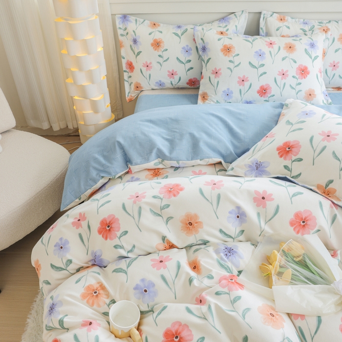 91家纺网 家纺一手货源 找家纺 优纤家纺 2025新款120克磨毛斜纹卡通花卉印花植物羊绒四件套 科莫花园